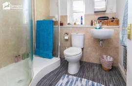 4 bedroom, Detached house for sale
