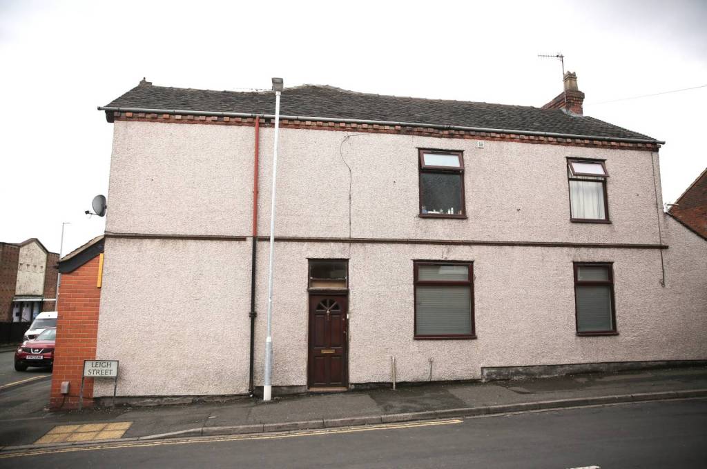 2 bedroom, Terraced House for sale