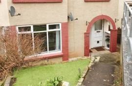 2 bedroom, Maisonette for sale