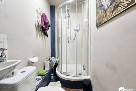 4 bedroom, Semi-detached house for sale