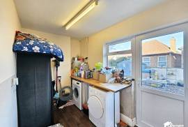 4 bedroom, Semi-detached house for sale
