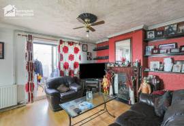 4 bedroom, Semi-detached house for sale