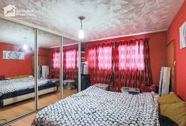 4 bedroom, Semi-detached house for sale