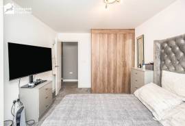 4 bedroom, Detached house for sale