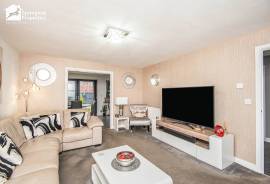4 bedroom, Detached house for sale