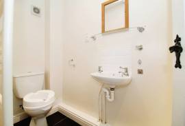 3 bedroom, Detached house for sale