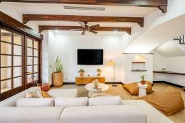 Villa Sasha: Renovated Spanish Colonial Villa Steps from Playa Bonita in Hacienda Pinilla