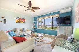 Pacific Beach Condo #2: Prime Beachfront Location with Stunning Views