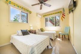 Pacific Beach Condo #2: Prime Beachfront Location with Stunning Views