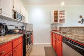 Pacific Beach Condo #2: Prime Beachfront Location with Stunning Views