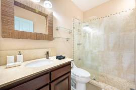 Pacific Beach Condo #2: Prime Beachfront Location with Stunning Views