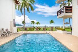 Pacific Beach Condo #2: Prime Beachfront Location with Stunning Views
