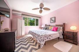 Pacific Beach Condo #2: Prime Beachfront Location with Stunning Views