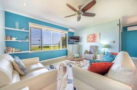 Pacific Beach Condo #2: Prime Beachfront Location with Stunning Views