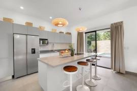 Casa Mikella: Just Listed! Brand New, Fully Furnished Beachside Bliss!