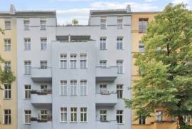 Ready to move! 2-Room apartment close to Landwehr Canal in Vibrant Bergmannkiez