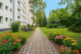 Bright Studio with Balcony and Garden Views in Central Moabit