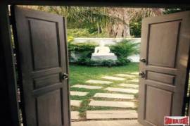 Three Bedroom Pool Villa with Private Garden on Large 700 m2 Land Plot in Rawai Suksan area