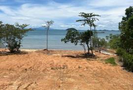 9 rai (14186 m2) of Beachfront Land in Koh Jum Krabi // Great Location For Hotel or Luxury Villas