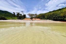 9 rai (14186 m2) of Beachfront Land in Koh Jum Krabi // Great Location For Hotel or Luxury Villas