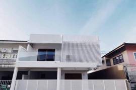 Modern 2 Bedroom Semi Detached House
