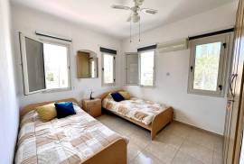 2 Bedroom Top Floor Apartment - Universal, Paphos