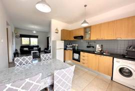 2 Bedroom Top Floor Apartment - Universal, Paphos