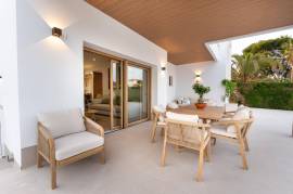 Luxury villa 800 metres from the sea in Campoamor, Costa Blanca South