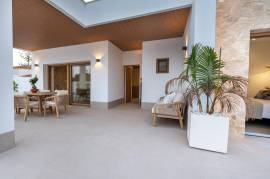 Luxury villa 800 metres from the sea in Campoamor, Costa Blanca South