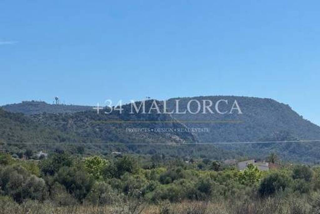 Rustic building plot of 16,654 m² in GALDENT-LLUCMAJOR