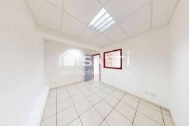 Local professionnel, bureau, ZFU, FDF, 10 m2