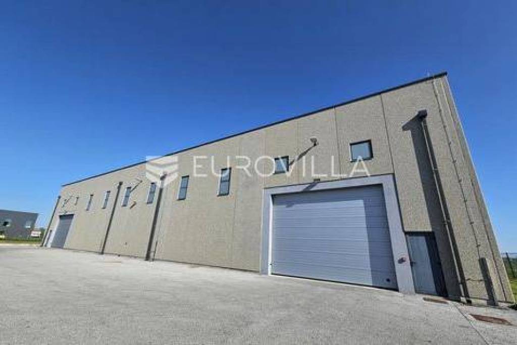 Osijek, Tenja, modern warehouse and office facility with a total area of 1,075 m²