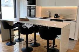 Osijek, Retfala, modern and carefully decorated two-bedroom apartment on the ground floor of a new b