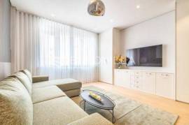 Strict center, pedestrian zone, studio apartment 33m2, 4th floor, lift