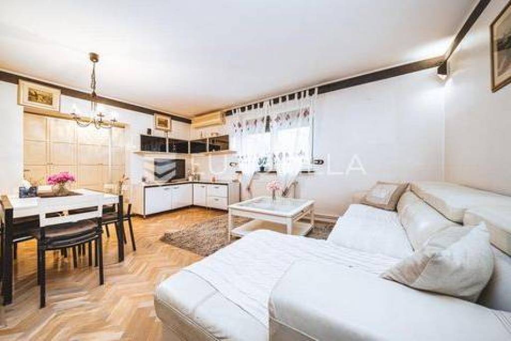 Zagreb, Gračani, three-room apartment with a net usable area of 80 m²