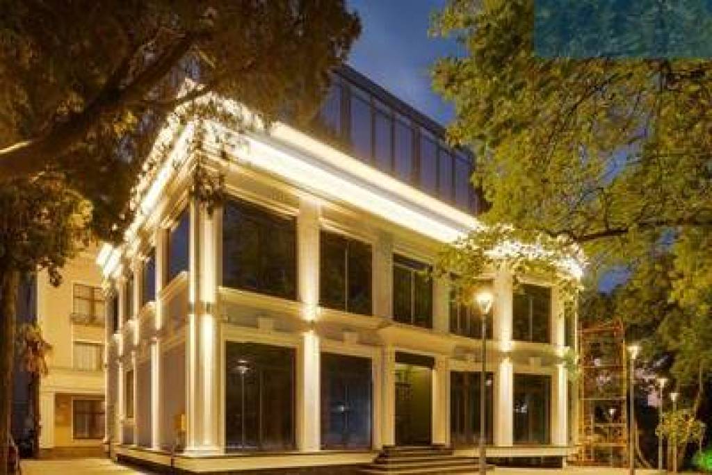 Сдам коммерческое помещение 836 м2, Курортный (Хостинский р-н) пр-кт, 51А, Сочи г