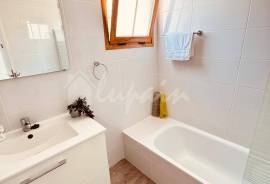 2 Bedroom Apartment in Port Royal Complex For Sale In Los Cristianos LP23886