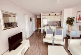 2 Bedroom Apartment in Port Royal Complex For Sale In Los Cristianos LP23886