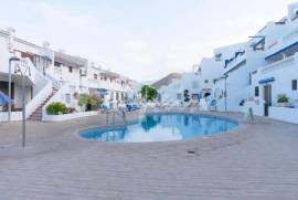 2 Bedroom Apartment in Port Royal Complex For Sale In Los Cristianos LP23886