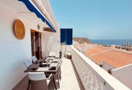 2 Bedroom Apartment in Port Royal Complex For Sale In Los Cristianos LP23886