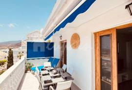 2 Bedroom Apartment in Port Royal Complex For Sale In Los Cristianos LP23886