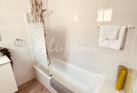 2 Bedroom Apartment in Port Royal Complex For Sale In Los Cristianos LP23886
