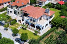 Maisonette 430 sq.m for sale