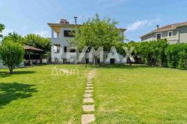 Maisonette 430 sq.m for sale