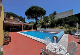 5+2 beds villa for rent, in Bairro da Martinha