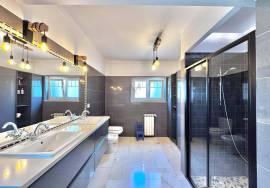 5+2 beds villa for rent, in Bairro da Martinha