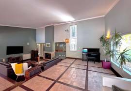 5+2 beds villa for rent, in Bairro da Martinha