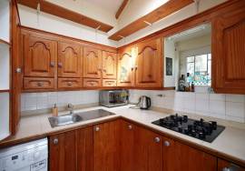 Portuguese farmhouse on 23.400 m2 land on the top of a hill with unobstructed views of the sea, countryside and Monchique mountains