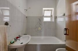 Traditional 3 bedroom villa with 3 plots for construction