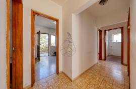 Traditional 3 bedroom villa with 3 plots for construction